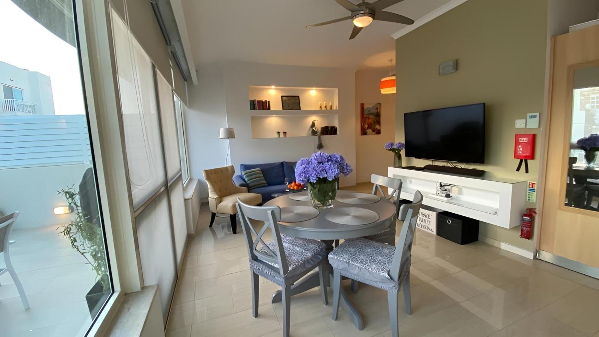Appartamento Sliema Cosy Penthouse With Bbq Esterno foto